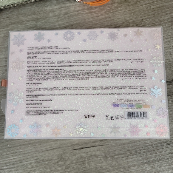 Host Pick - Anastasia Beverly Hills Loose Glitter Kit - Picture 5 of 8